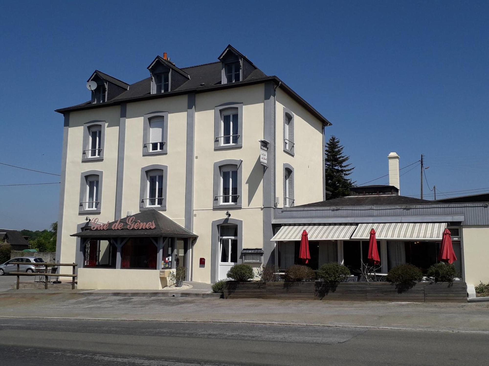 Le Gue De Genes Hotel Ambrieres Les Vallees Ngoại thất bức ảnh