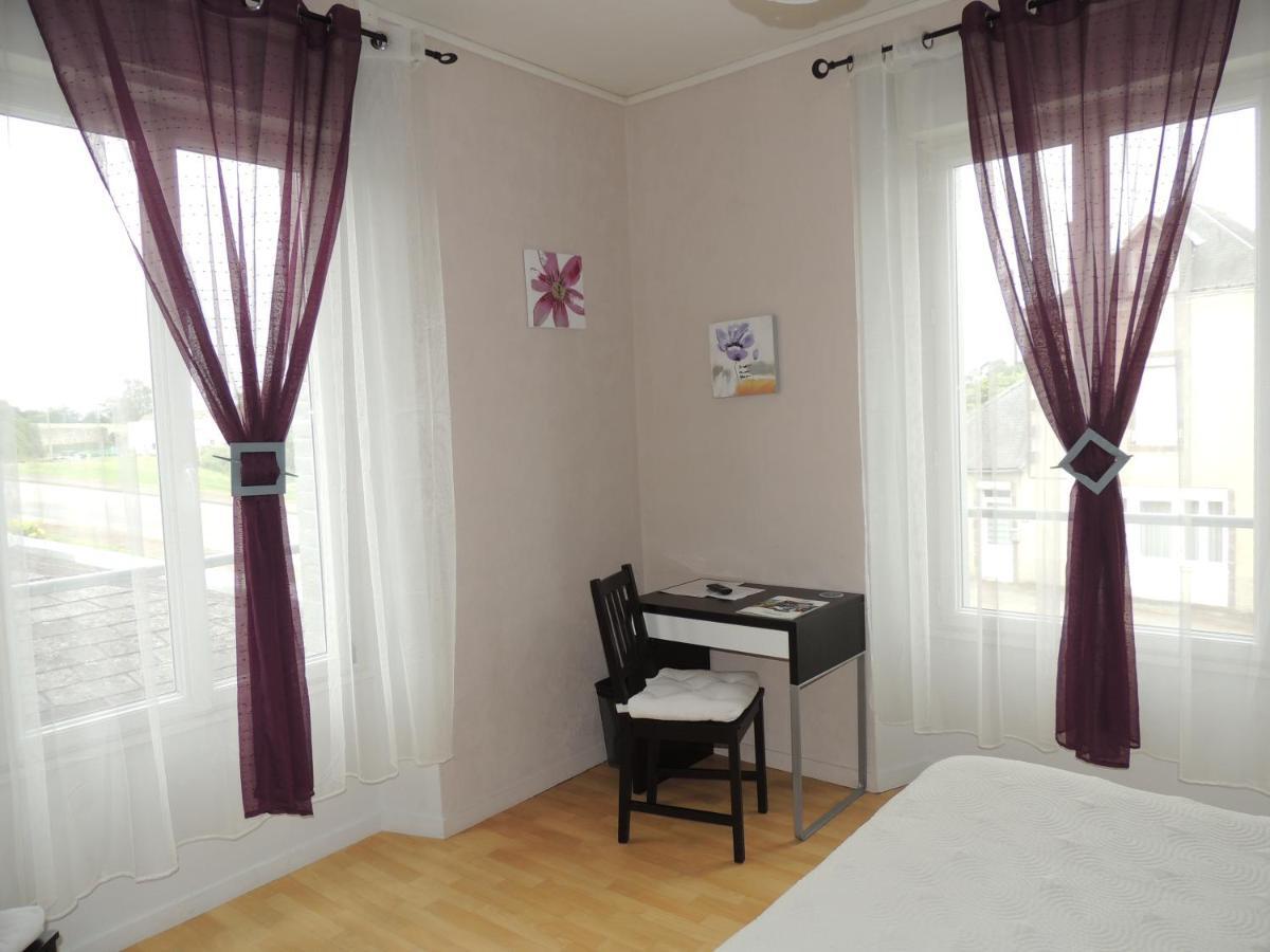 Le Gue De Genes Hotel Ambrieres Les Vallees Phòng bức ảnh